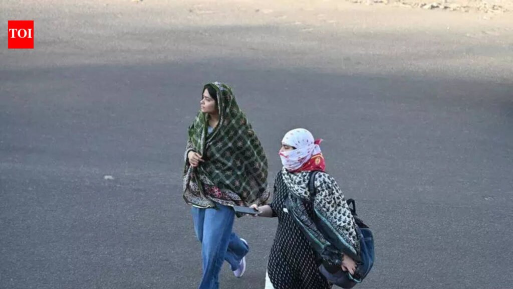 Light rain & strong winds in parts of Raj | Jaipur News