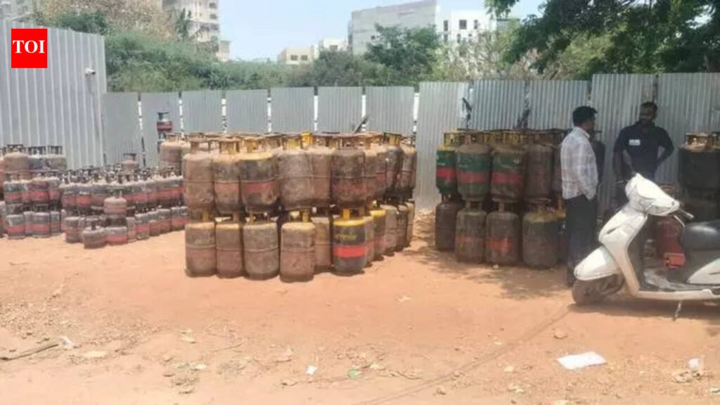Gas agency owner in Coimbatore arrested for hoarding commercial LPG cylinders | Coimbatore News