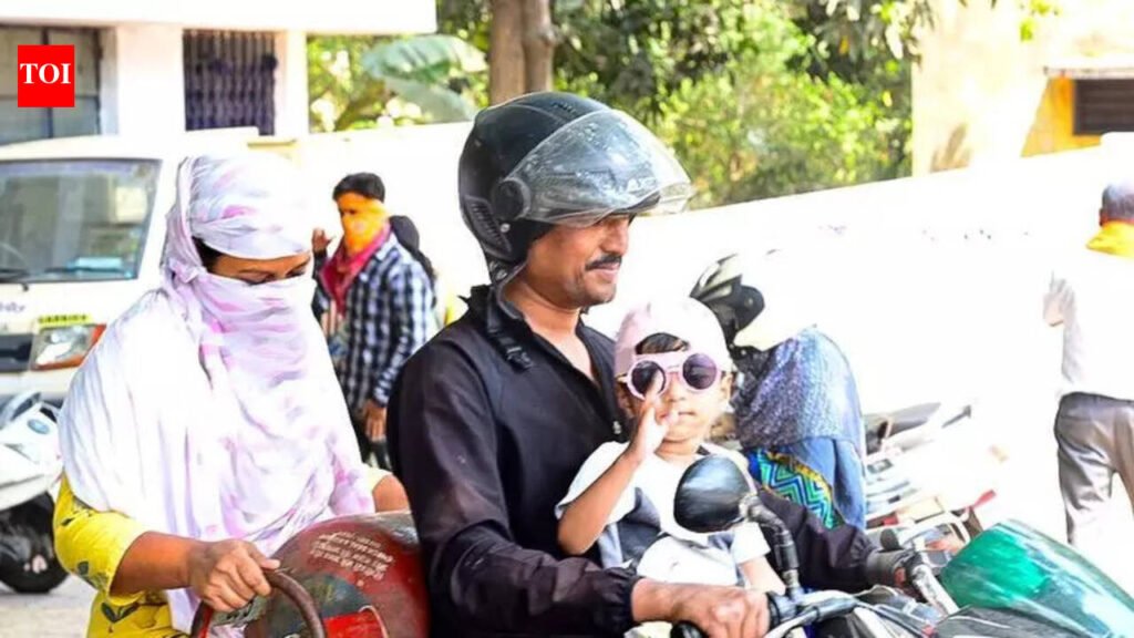 LPG Queues Grow, Police Shield For Agencies Likely | Nagpur News