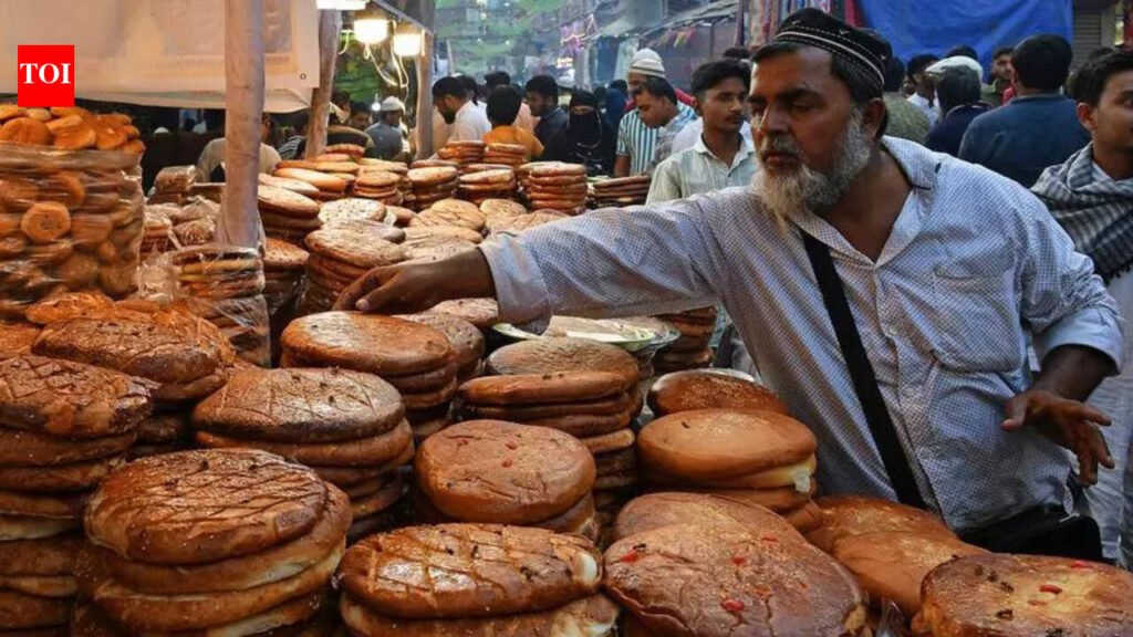 Zakaria St Ramzan bazaar turns heritage walk zone | Kolkata News