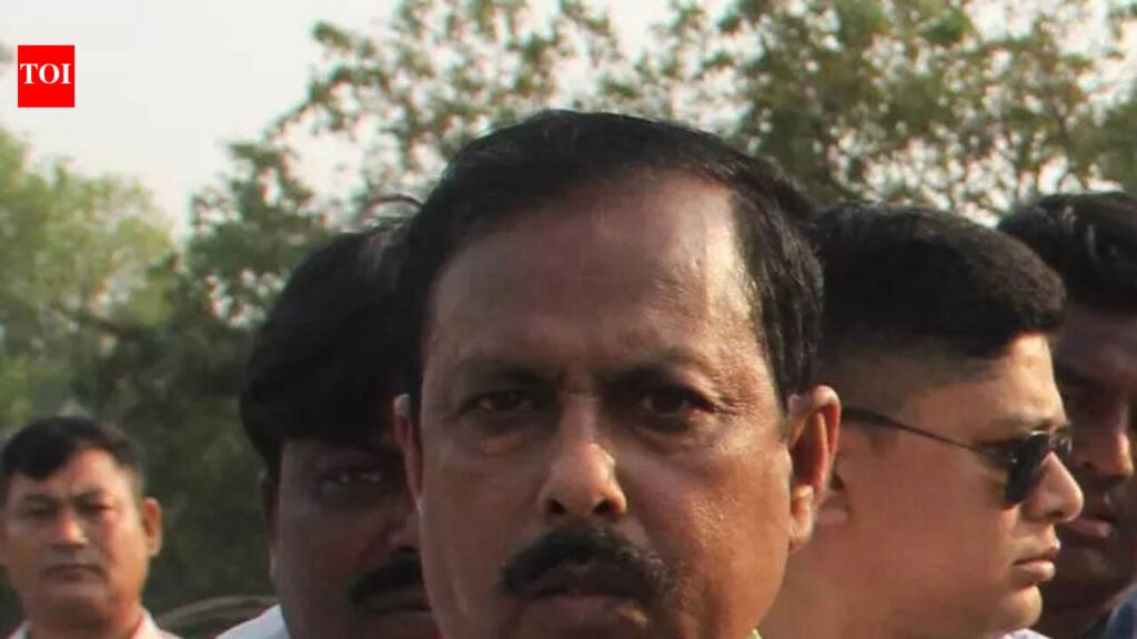 ‘Sidelined’ by TMC, Arabul meets ISF’s Nawsad | Kolkata News