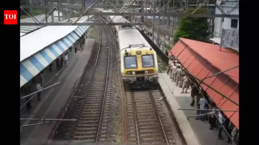 Signal failure disrupts CR’s peak-hour local train services | Mumbai News