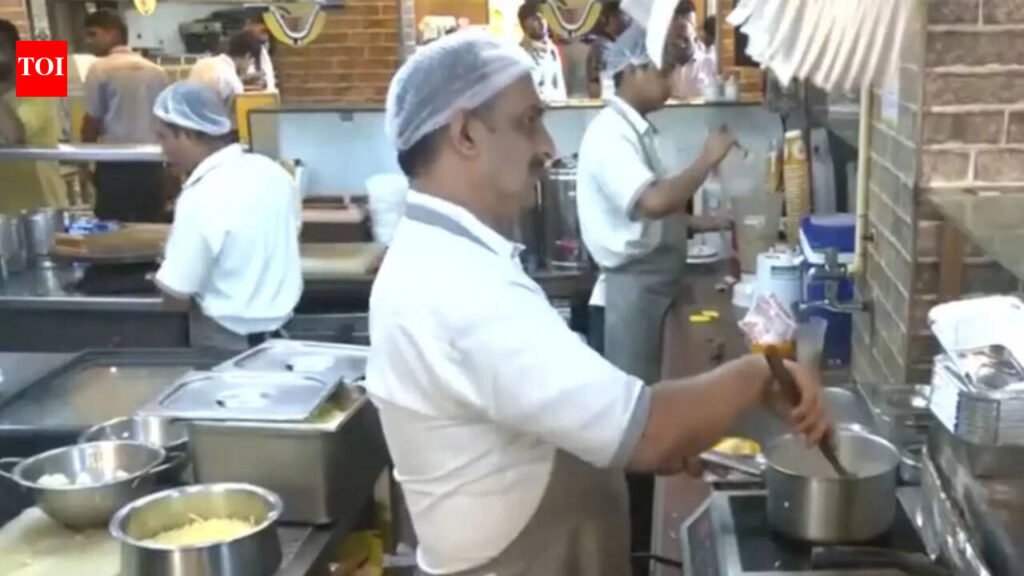 City restaurants dish out temporary menus amid LPG shortage | Bhubaneswar News