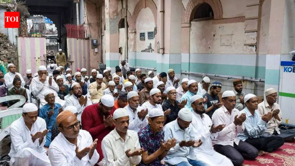 Police inspect mosques, review arrangements on Eid-ul-Fitr eve | Kanpur News