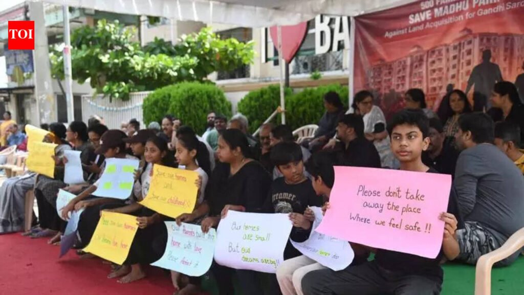 Residents protest against Gandhi Sarovar project in Bandlaguda Jagir | Hyderabad News