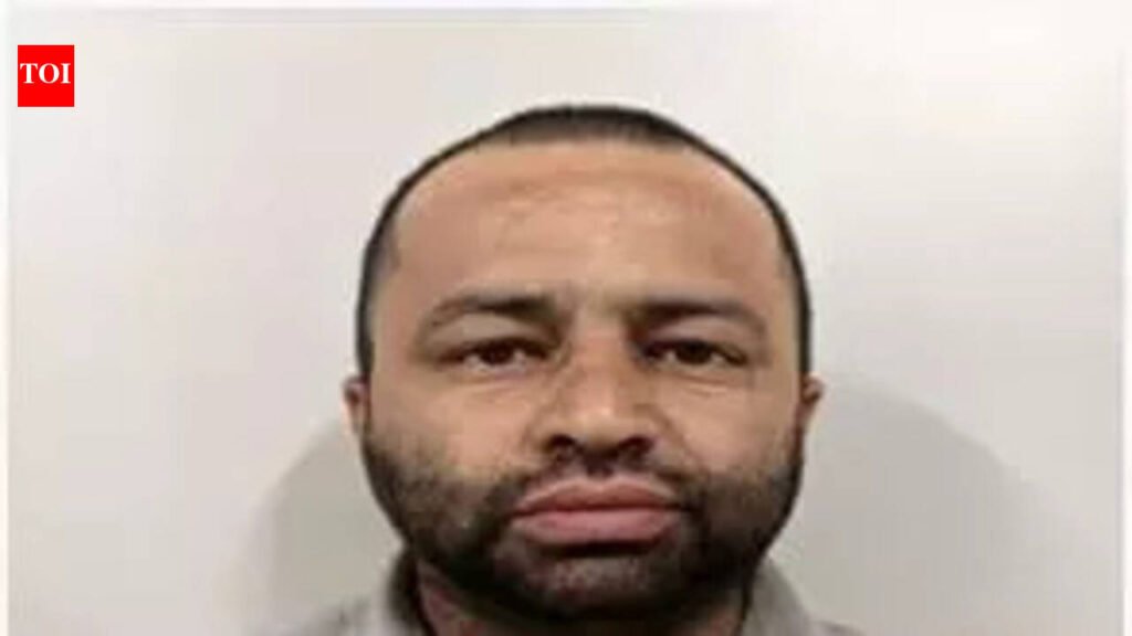 Karnataka man steals gold from priests’ wives, families; arrested | Bengaluru News