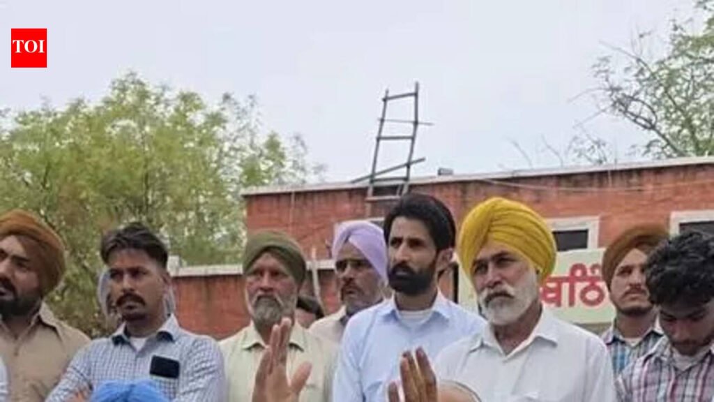 Farmers refuse to allow land acquisition for Damdama Sahib rail link | Chandigarh News