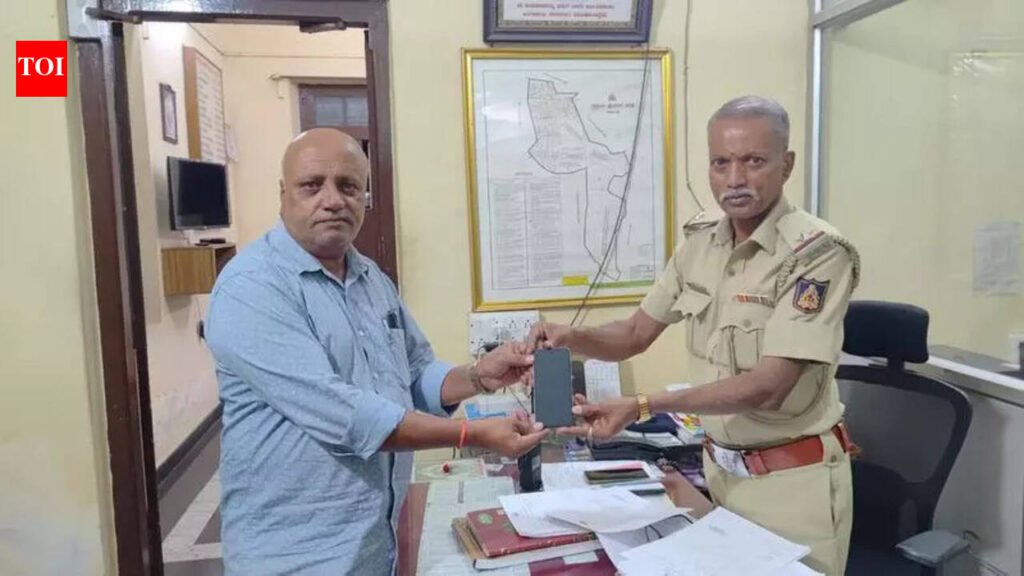 Mysuru city police help recover lost mobile phones through CEIR portal | Mysuru News