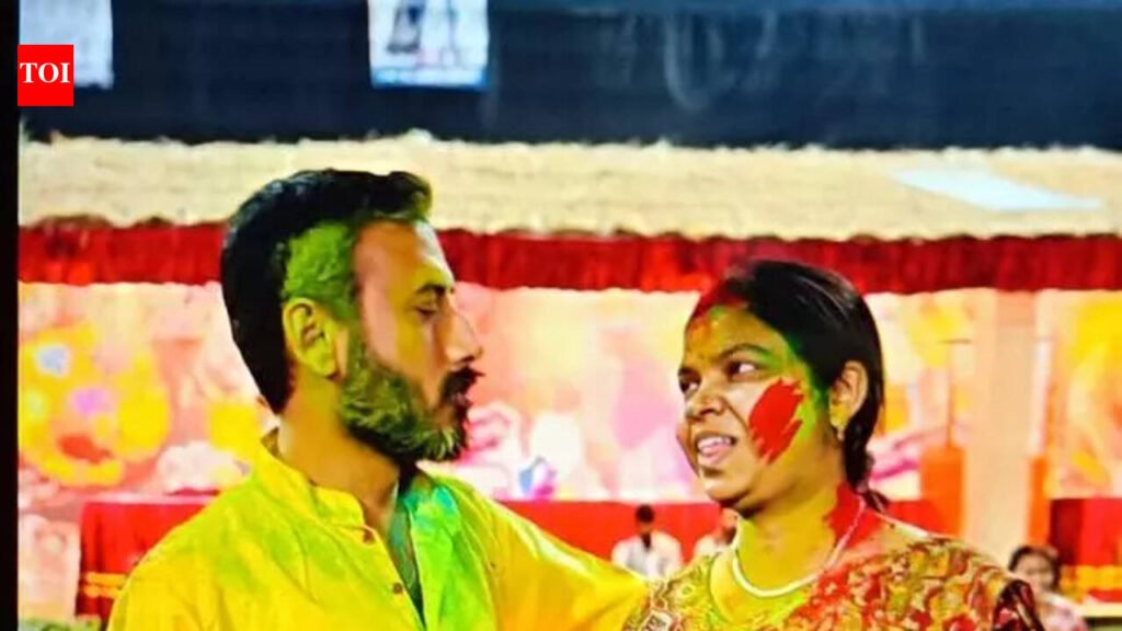 ‘My husband got trapped between doors when the lift dragged him up’ | Kolkata News