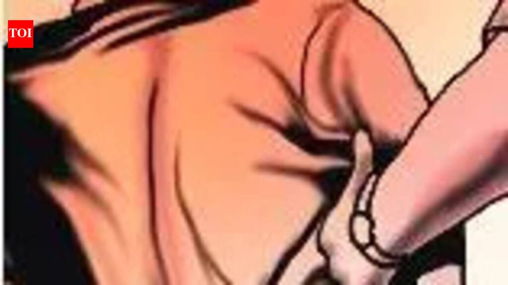 Co staffer, aide held for abducting colleague, forcing him to transfer Rs2.5L | Noida News