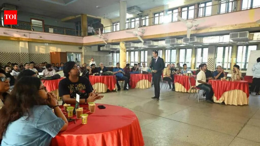 Battle of brains plays out at oldest open quiz | Kolkata News
