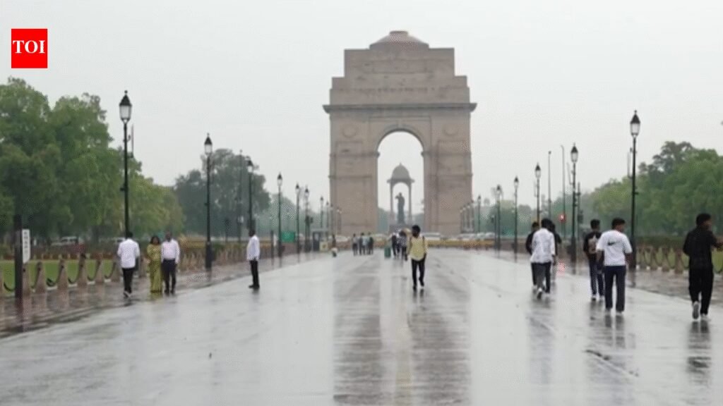 Rain lashes several parts of Delhi-NCR; IMD issues yellow alert | Delhi News