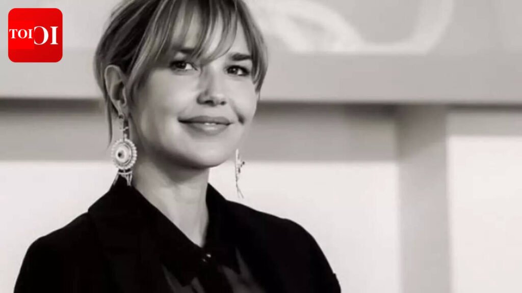 She’S The Man: Arielle Kebbel recalls sharing the hotel with ‘She’s The Man’ cast during shoot: ‘We literally moved in a herd’ |