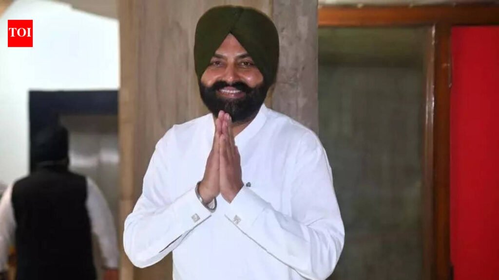 FIR against ex-minister, his father and PA over official’s suicide | Chandigarh News