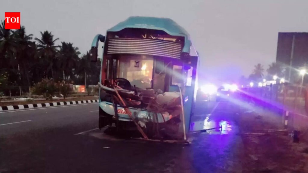 Bengaluru–Mysuru expressway accident: 4 dead, 2 injured after private bus veers off road, hits divider railing | Bengaluru News