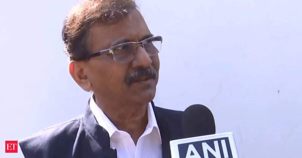 Should talk to Opposition in country instead of Trump: Sanjay Raut jibes at PM Modi