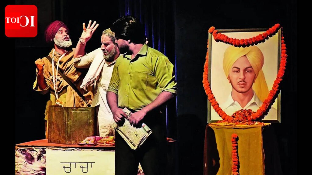 Reinterpreting Bhagat Singh through a stage production on his martydom day | Chandigarh News