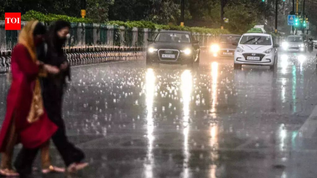 Delhi sees warm day as Met forecasts patchy rain and temperature fall | Delhi News