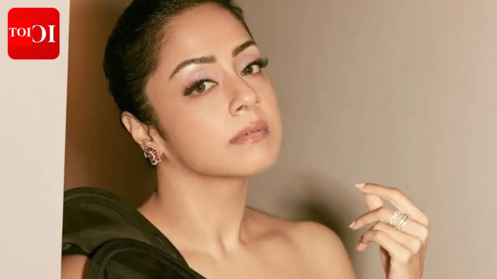 Jyotika shows powerful core strength in the gym; the actress’ ‘Black Magic’ photoshoot grabs attention |