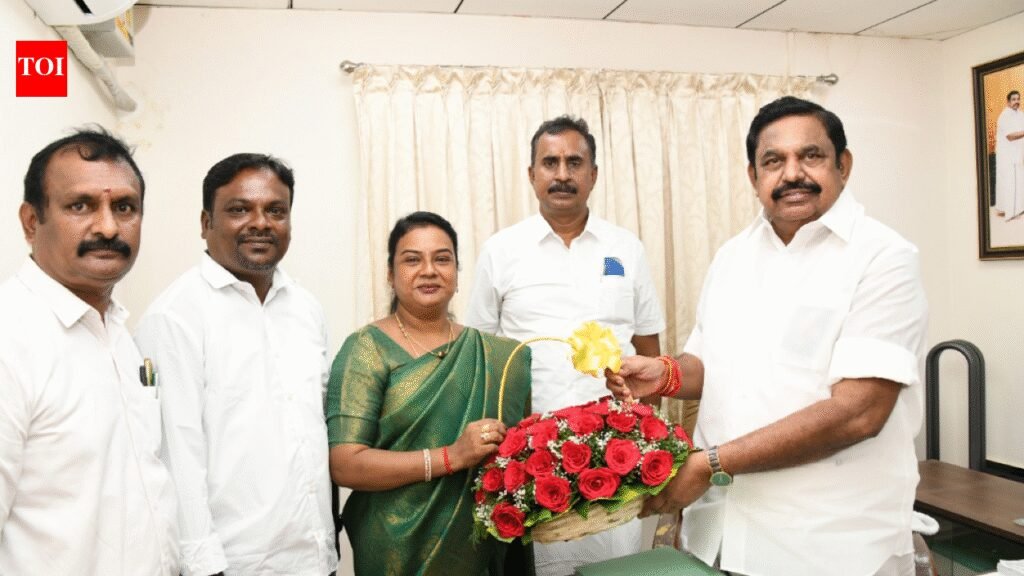 DMK councillor in Coimbatore joins AIADMK ahead of TN assembly election | Coimbatore News