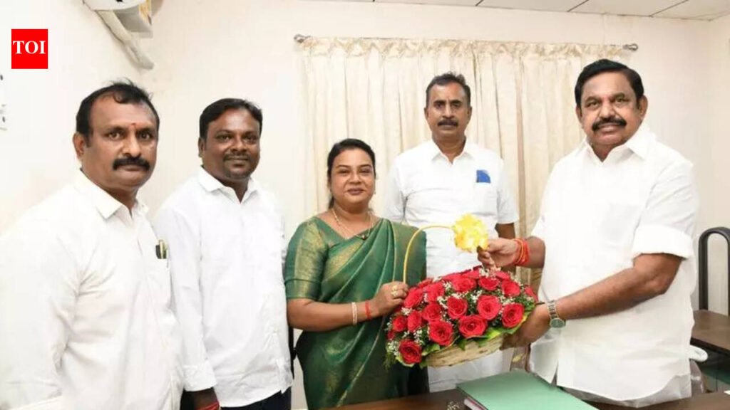 DMK councillor in Coimbatore switches loyalty to AIADMK | Coimbatore News