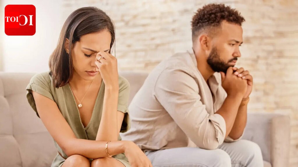 3 silent killers in a relationship, according to a psychologist |