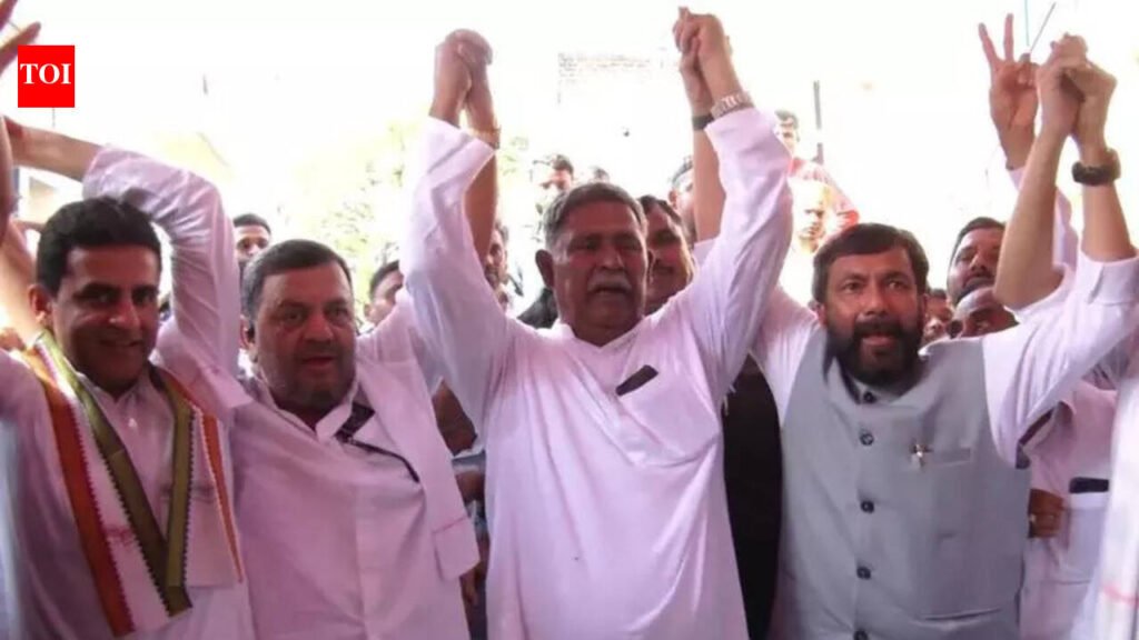 Bypoll sparks competition among Muslims in Cong | Bengaluru News