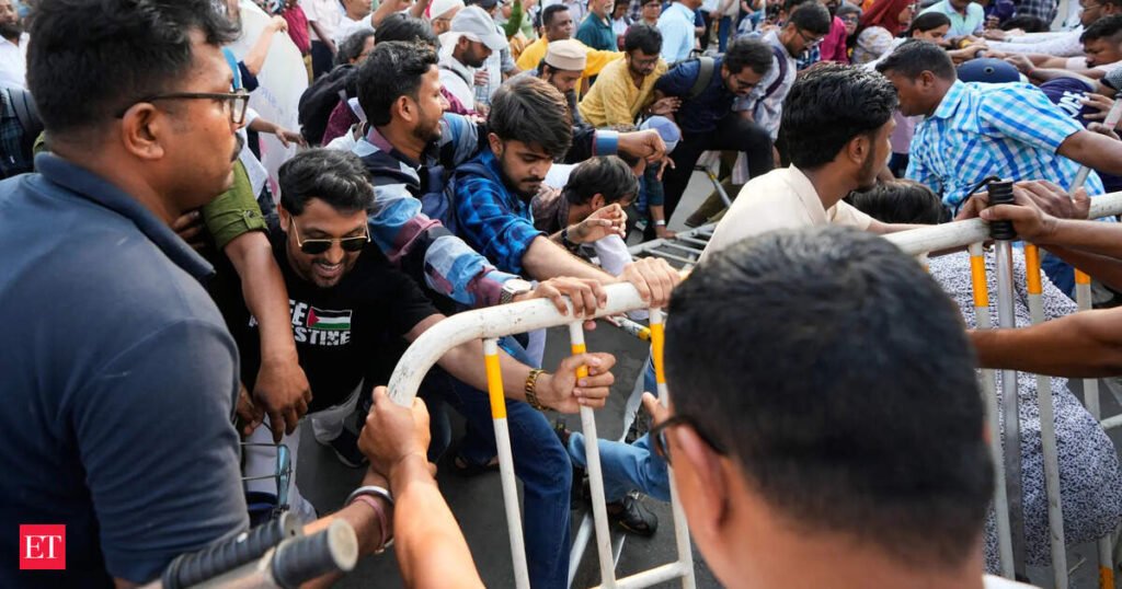 EC transfers 173 police station heads across Bengal ahead of Assembly polls