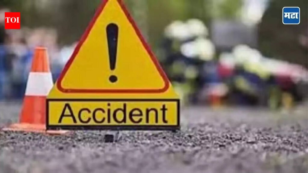 Tragic accident claims lives: Two cousins killed when truck crashes into bike; Driver flees, police investigate the incident | Ranchi News