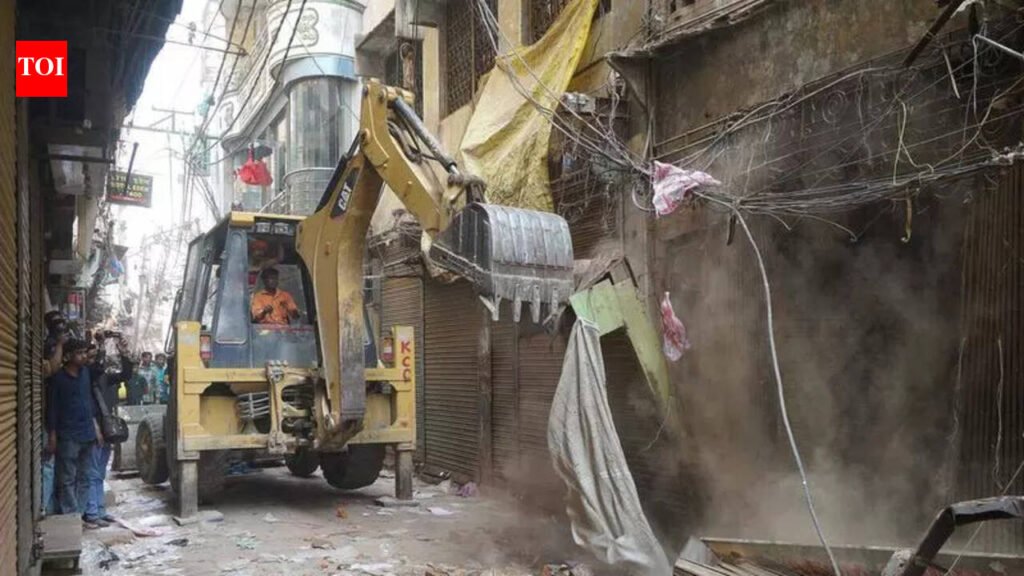 Dalmandi widening: After a month, bulldozers roll in amid tight security | Varanasi News