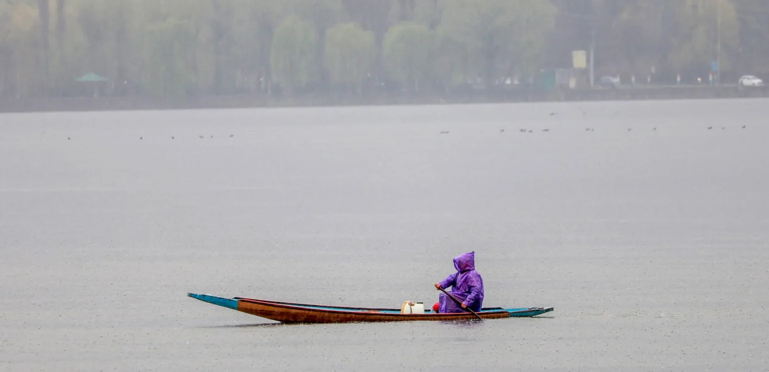 J&K’s Higher Reaches to Witness Snow, Rain today; Temps to Rise from March 21 : MeT – Rising Kashmir