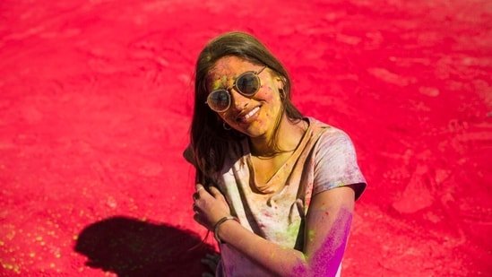 Holi 2026 eye safety hack: Do sunglasses really protect your eyes from Holi colours? Doctors reveal truth, share tips