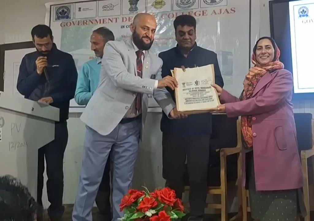 Symposium on ‘Smart Tourism & Advancements of Road Safety’ held at GDC Ajas – Rising Kashmir