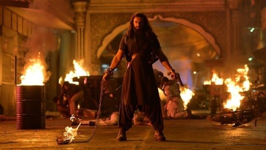 Dhurandhar 2 worldwide box office collection day 2: Ranveer Singh juggernaut mints ₹370 crore; surpasses War 2 lifetime