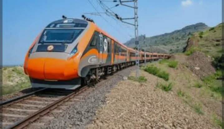 Jammu-New Delhi Rajdhani adds extra coach for Navratri rush – Rising Kashmir