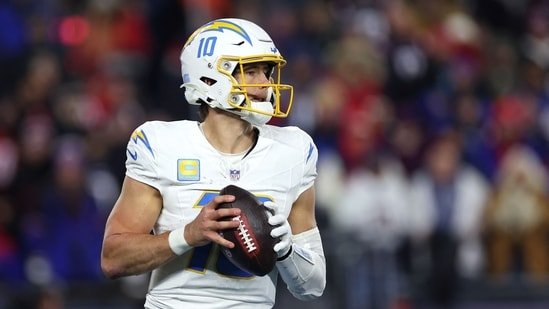 NFL trade news: Chargers find perfect backup to Justin Herbert, sign $6.75 million deal