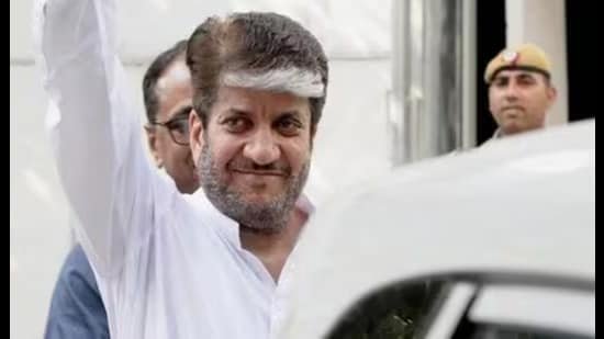 Delhi court grants separatist Shabir Shah bail, paves way for his release| India News