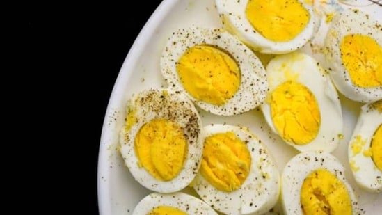 Gastroenterologist shares why you shouldn’t throw out the egg yolk: It has 3g protein, vitamin B12, biotin and…
