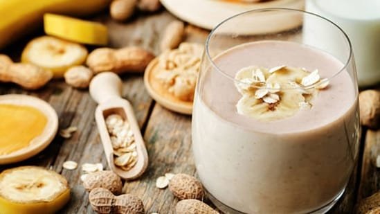 5 Nutritious Sehri Smoothies for Ramadan: Banana, Dates, Oats and Peanut Butter Recipes