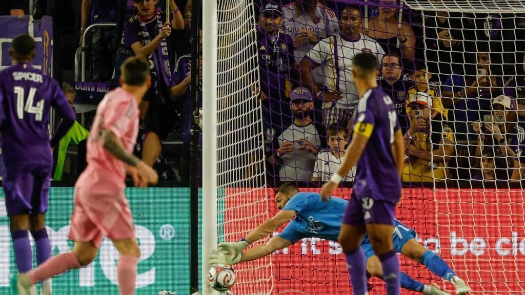 Lionel Messi, Telasco Segovia rally Inter Miami to 4-2 victory over Orlando City