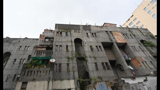 Delhi: Residents told to leave ‘unsafe’ Pallika Dham units by Mar 7