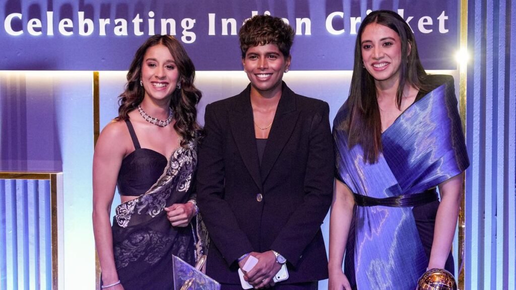 Mandhana, Gill win top BCCI awards