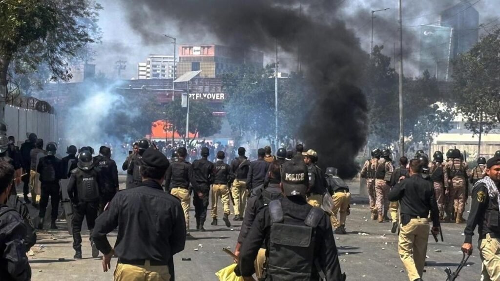 Nine killed as protesters try to storm U.S. Consulate in Pakistan