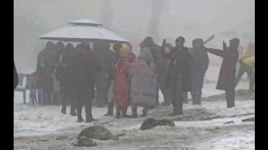 Valley witness fresh spell of rain, snowfall