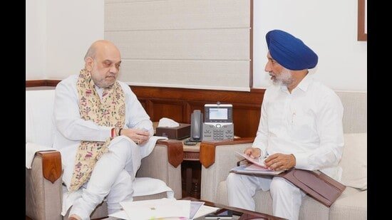 Sandhu meets Shah, flags farmers’, floods, drug trafficking issues