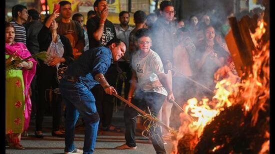 Gurugram residents gear up for Holi celebration