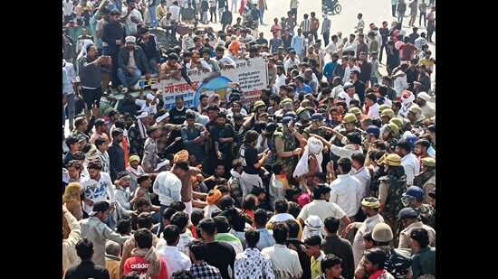 Cow vigilante, truck driver die as truck rams container in foggy Mathura