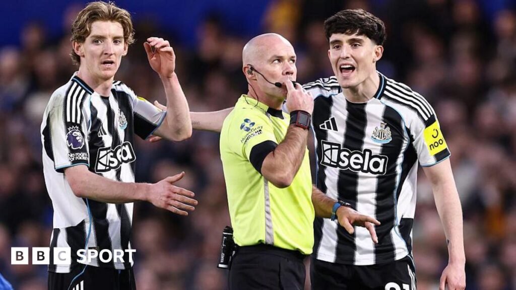 Refereeing and VAR errors increase in Premier League