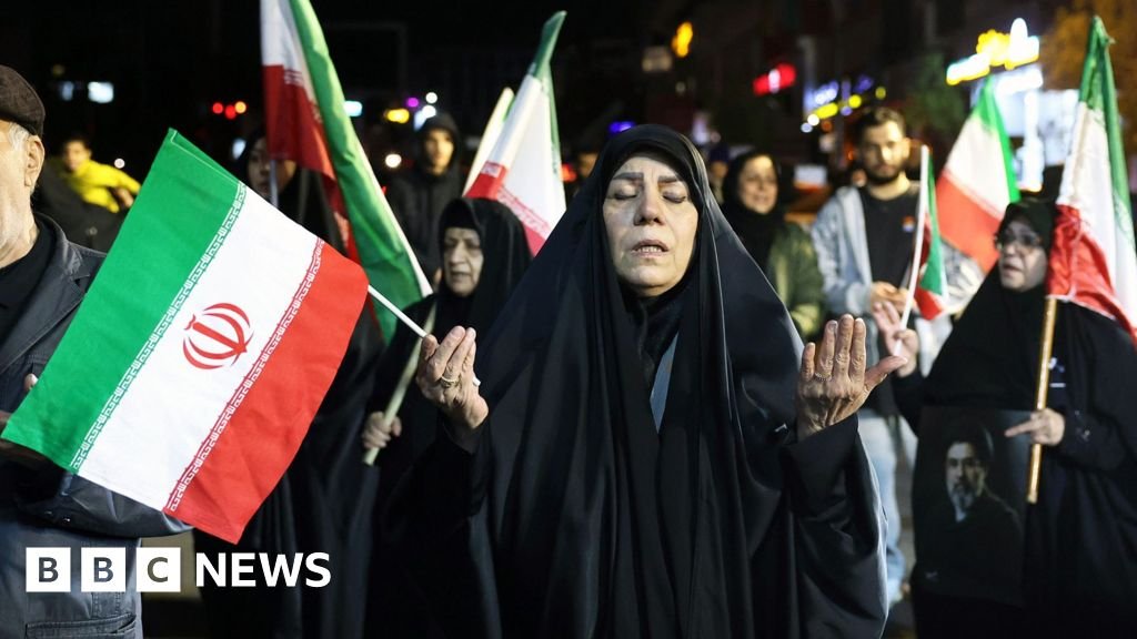 Trump’s Iran strategy is to pursue two off-ramps at once