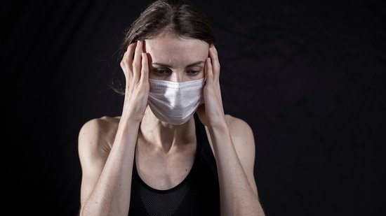 Viral infection with flu-like symptoms, dry cough, headaches that just won’t go away? Doctor explains what it really is